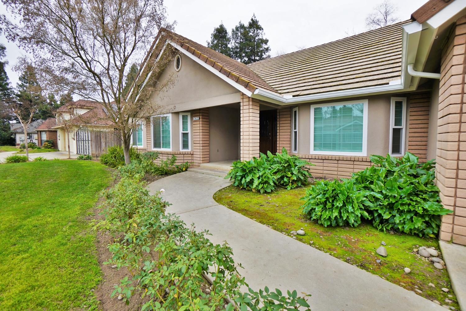 742 W Ellery Ave, Clovis, CA 93612