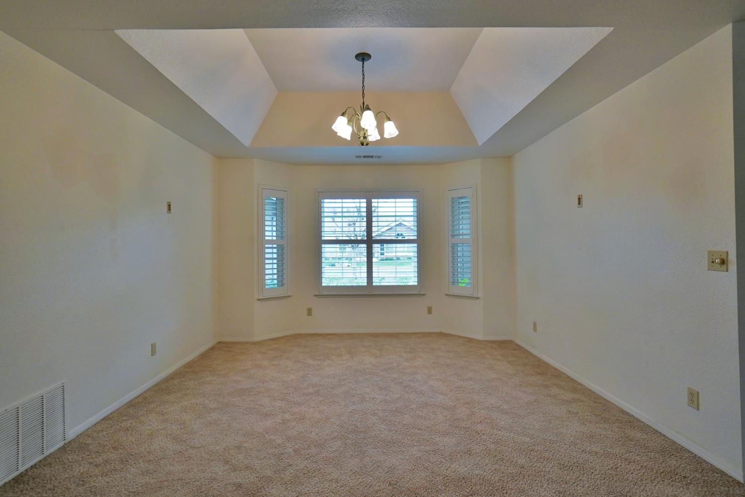 742 W Ellery Ave, Clovis, CA 93612