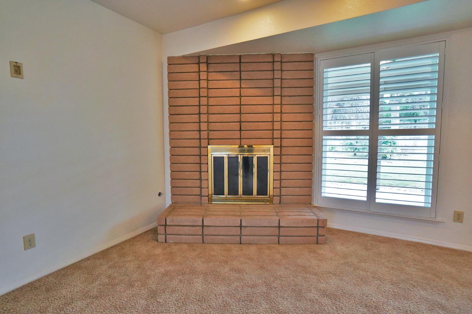 742 W Ellery Ave, Clovis, CA 93612