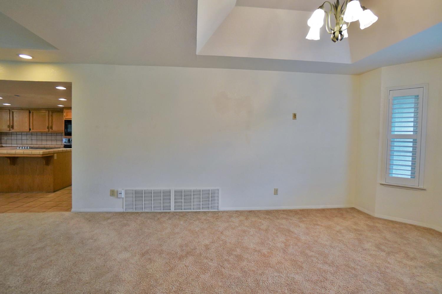 742 W Ellery Ave, Clovis, CA 93612