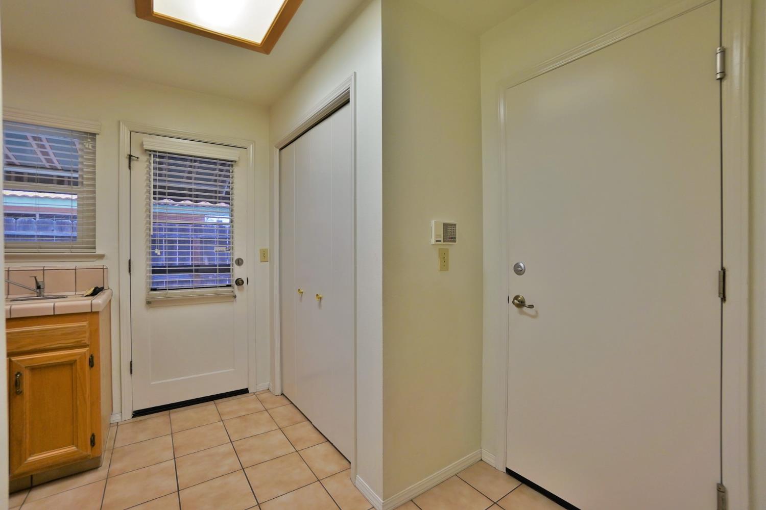 742 W Ellery Ave, Clovis, CA 93612