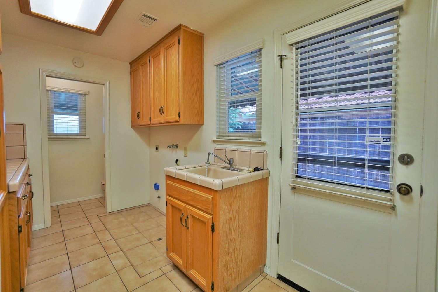 742 W Ellery Ave, Clovis, CA 93612