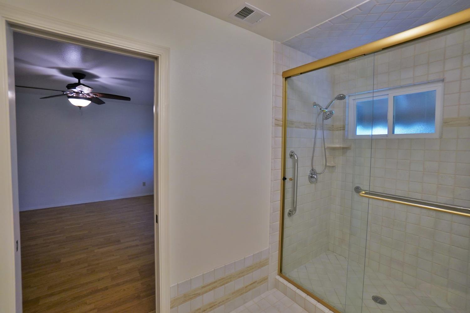 742 W Ellery Ave, Clovis, CA 93612