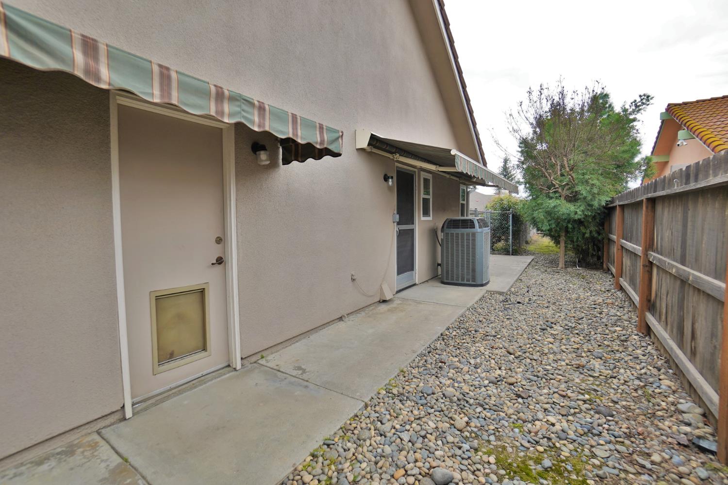 742 W Ellery Ave, Clovis, CA 93612