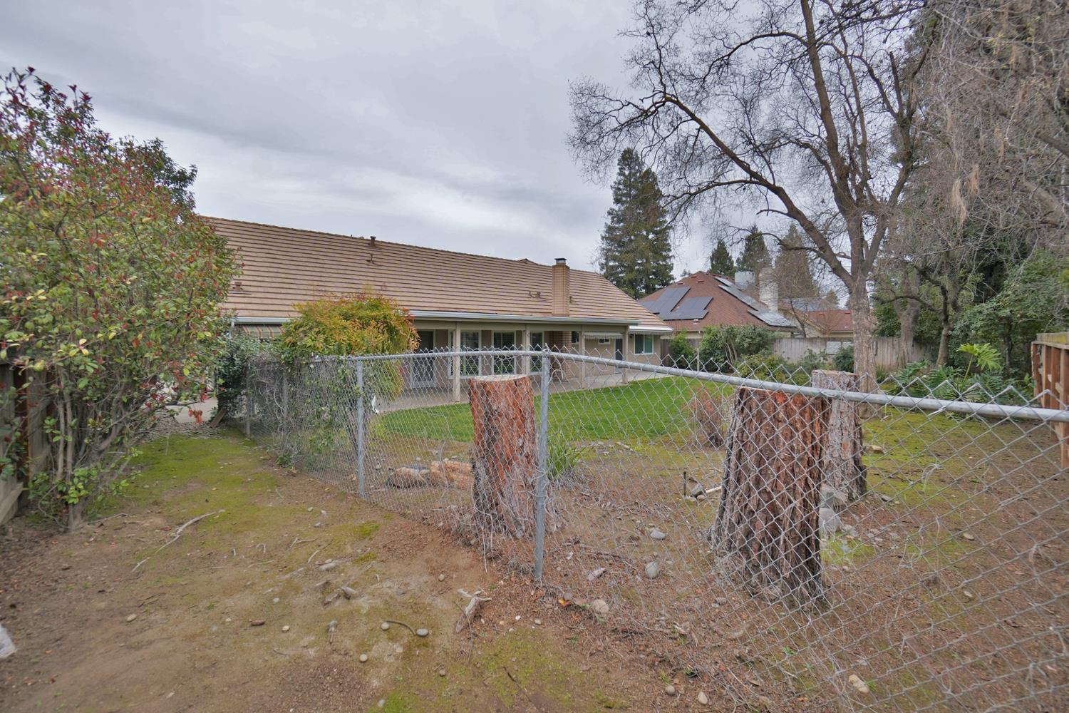 742 W Ellery Ave, Clovis, CA 93612