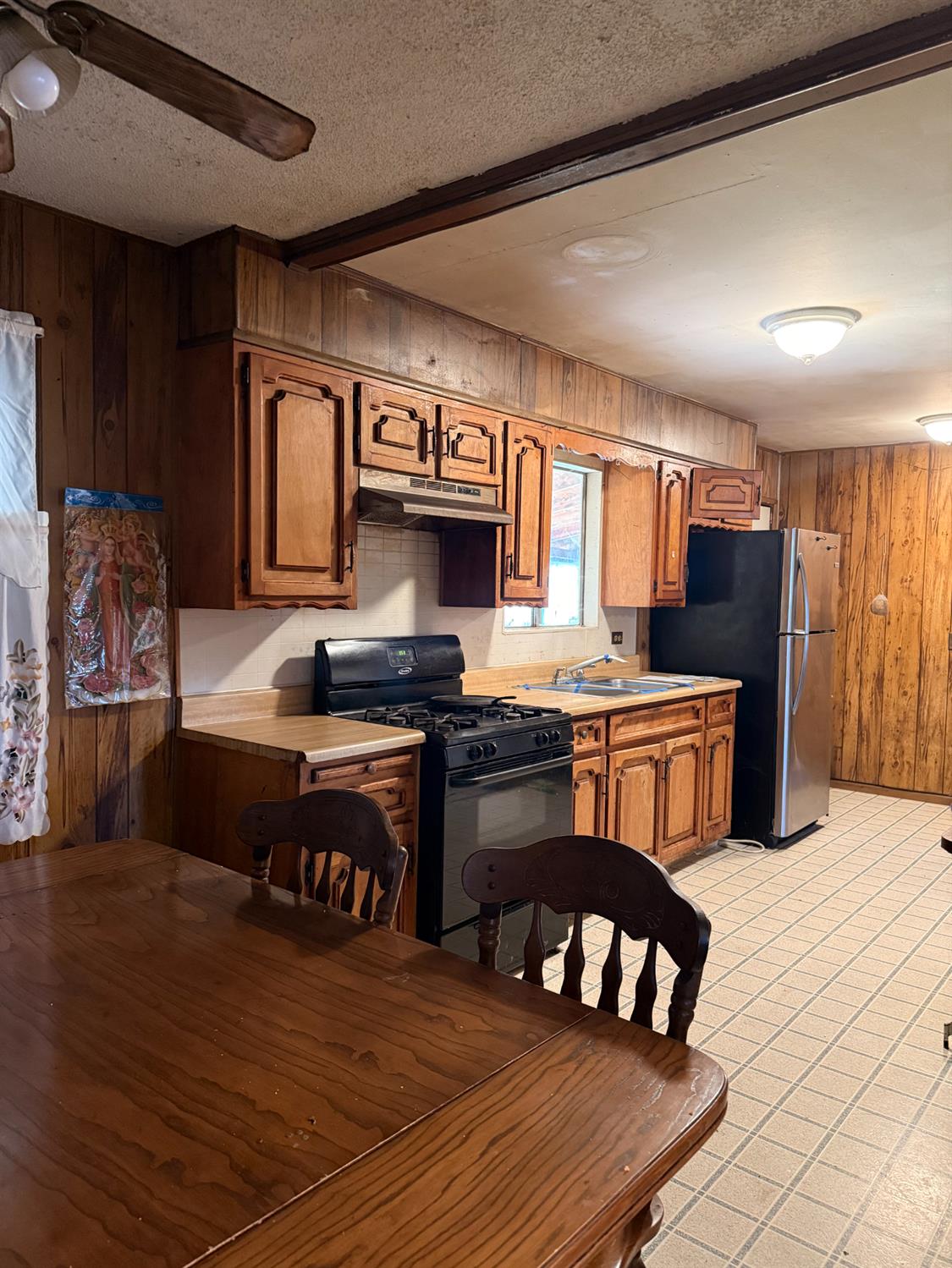 40284 Ralph Rd, Cutler, CA 93615