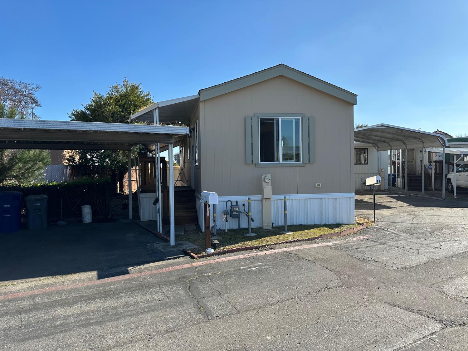 1724 Minnewawa Ave #56, Clovis, CA 93612