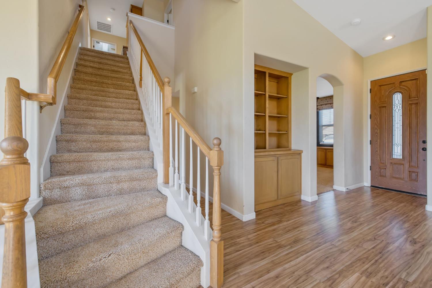 5586 E Atchison St, Fresno, CA 93727