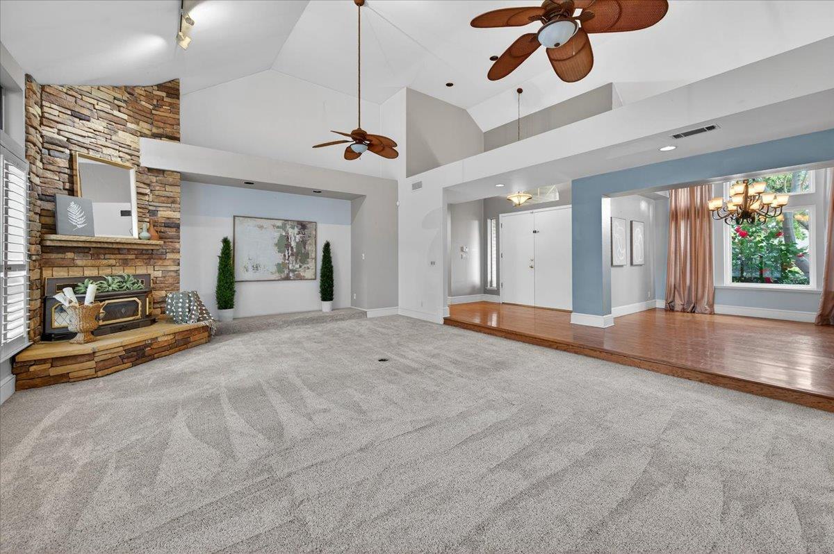 8269 N 6Th St, Fresno, CA 93720