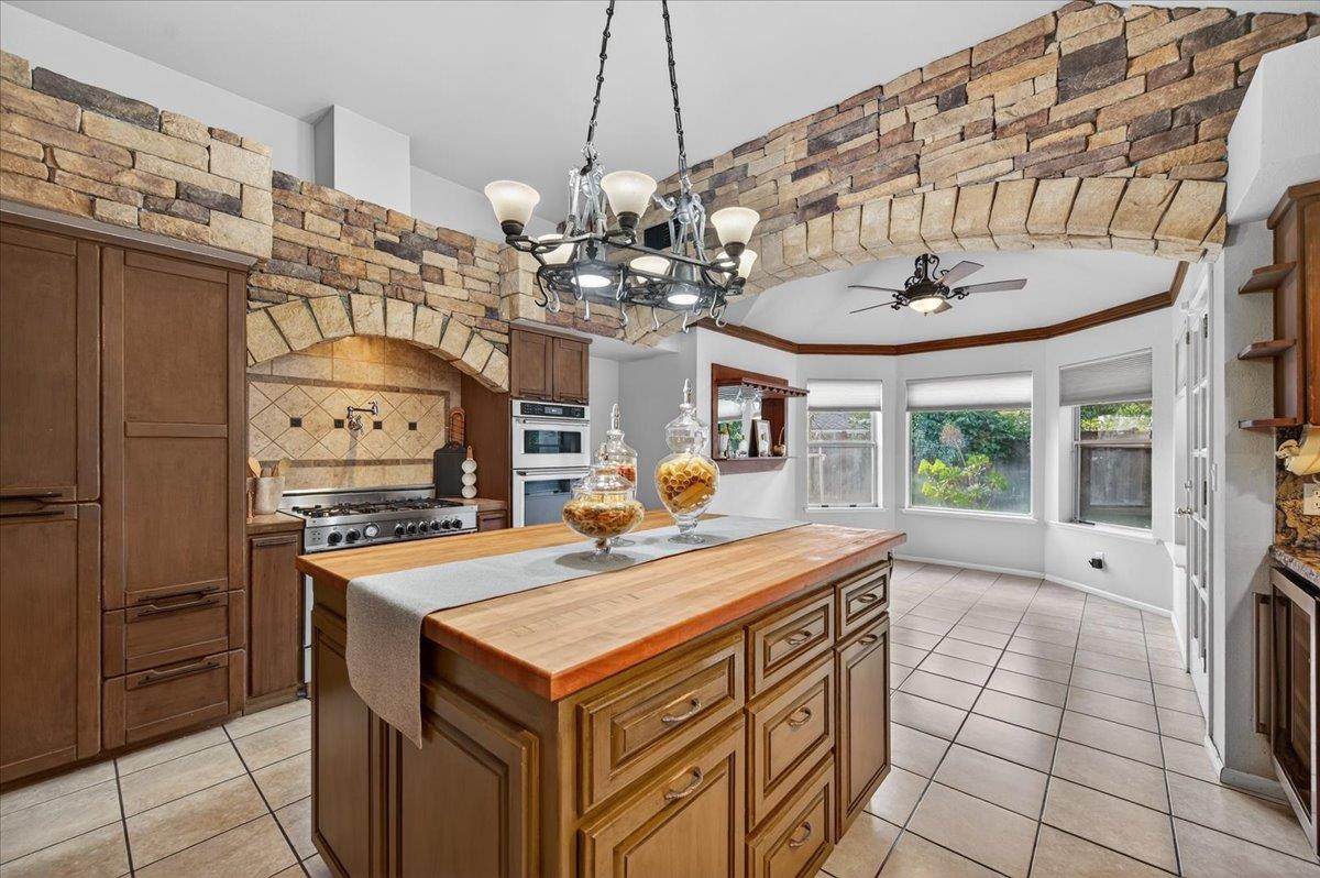 8269 N 6Th St, Fresno, CA 93720