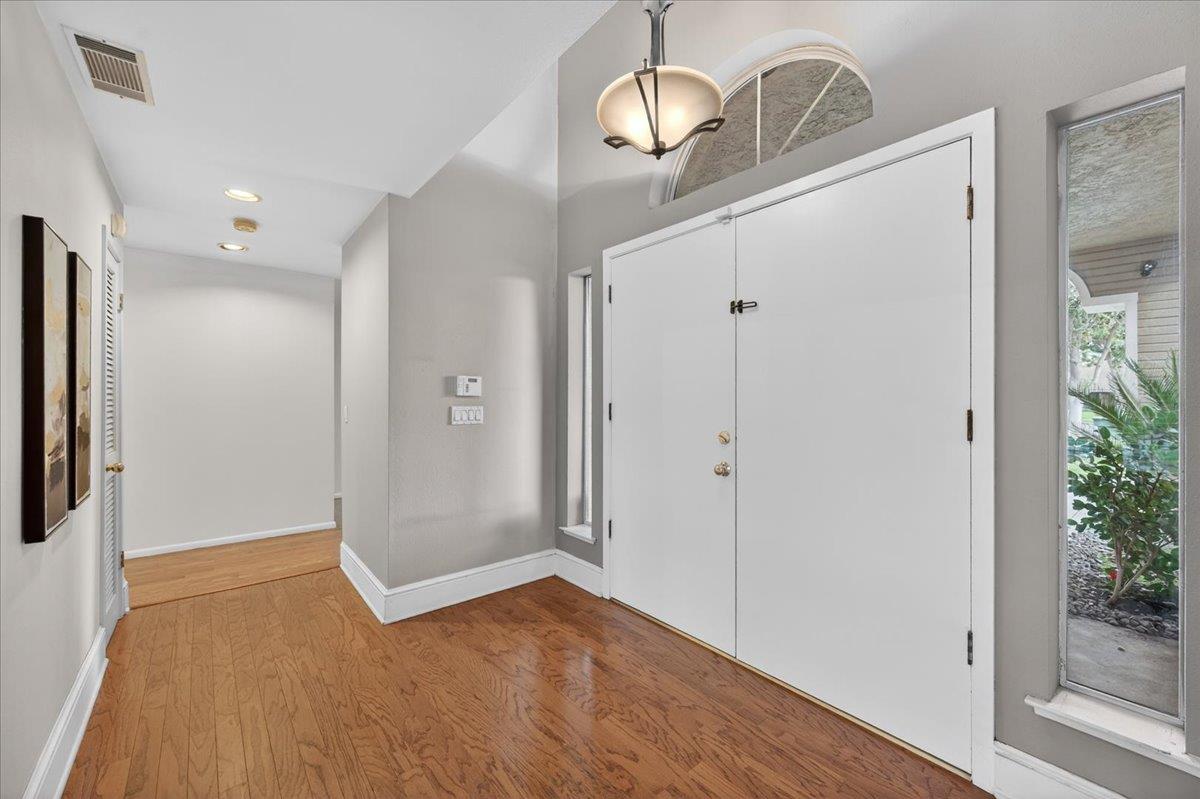 8269 N 6Th St, Fresno, CA 93720