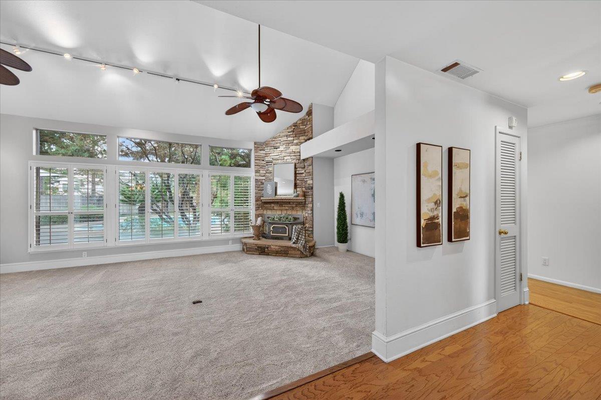 8269 N 6Th St, Fresno, CA 93720