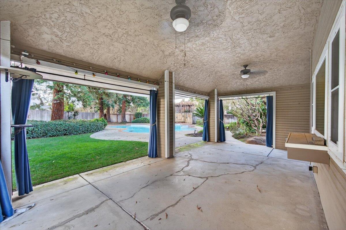 8269 N 6Th St, Fresno, CA 93720