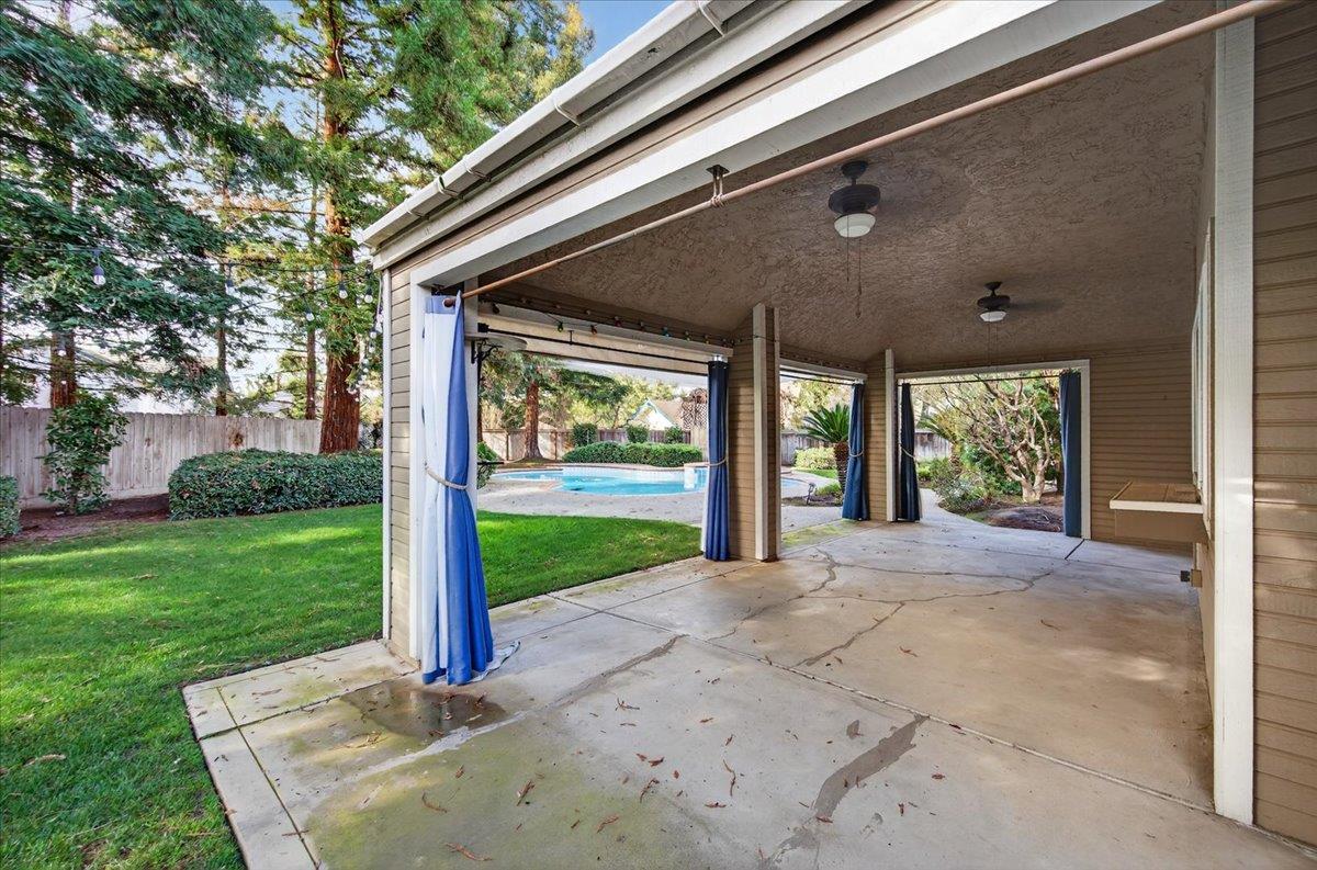 8269 N 6Th St, Fresno, CA 93720