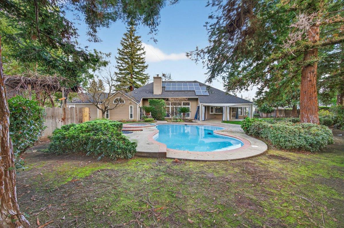 8269 N 6Th St, Fresno, CA 93720