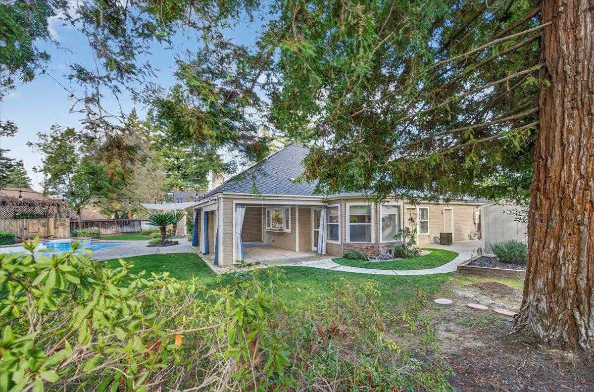 8269 N 6Th St, Fresno, CA 93720