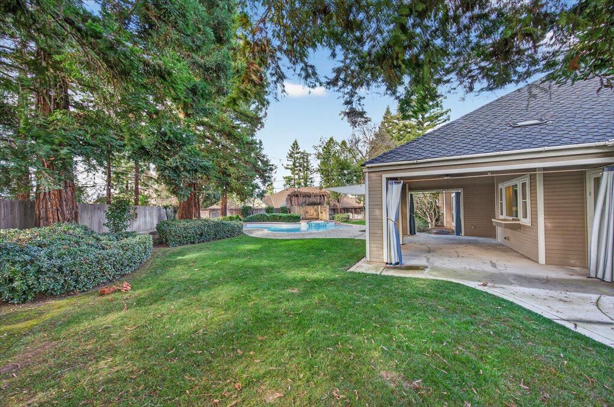 8269 N 6Th St, Fresno, CA 93720