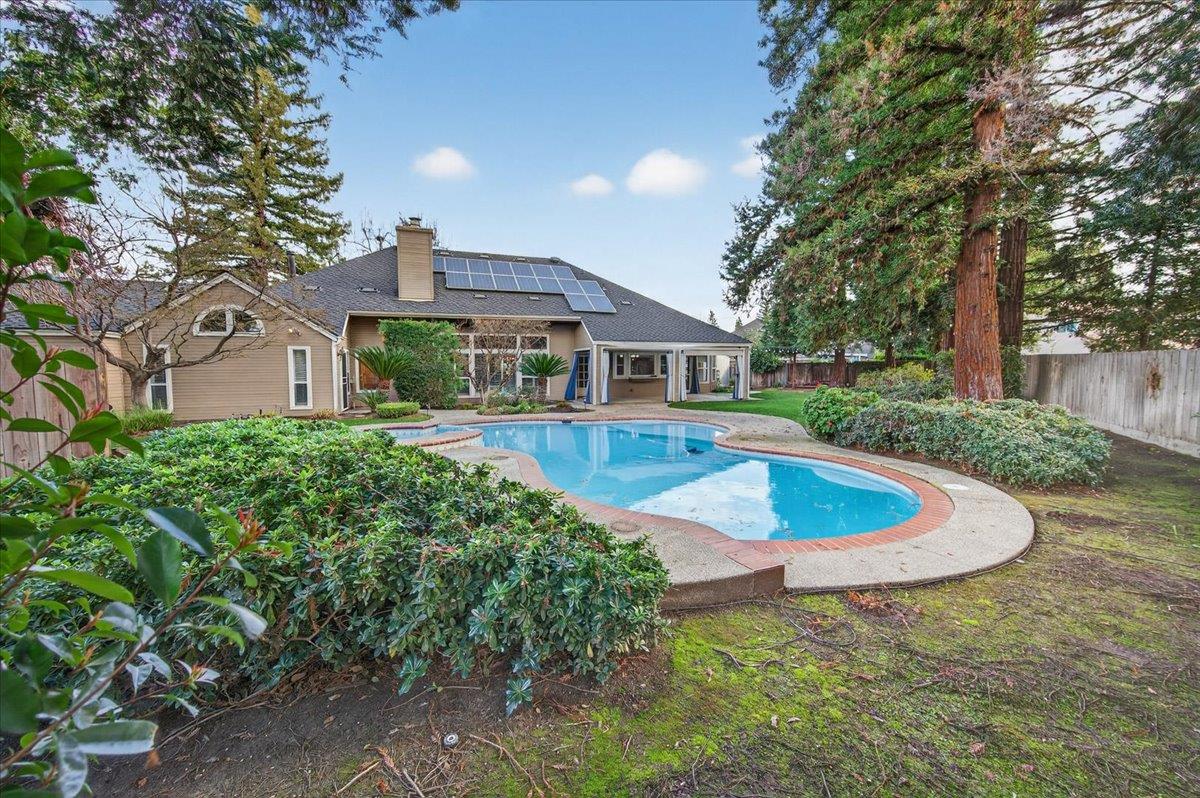 8269 N 6Th St, Fresno, CA 93720