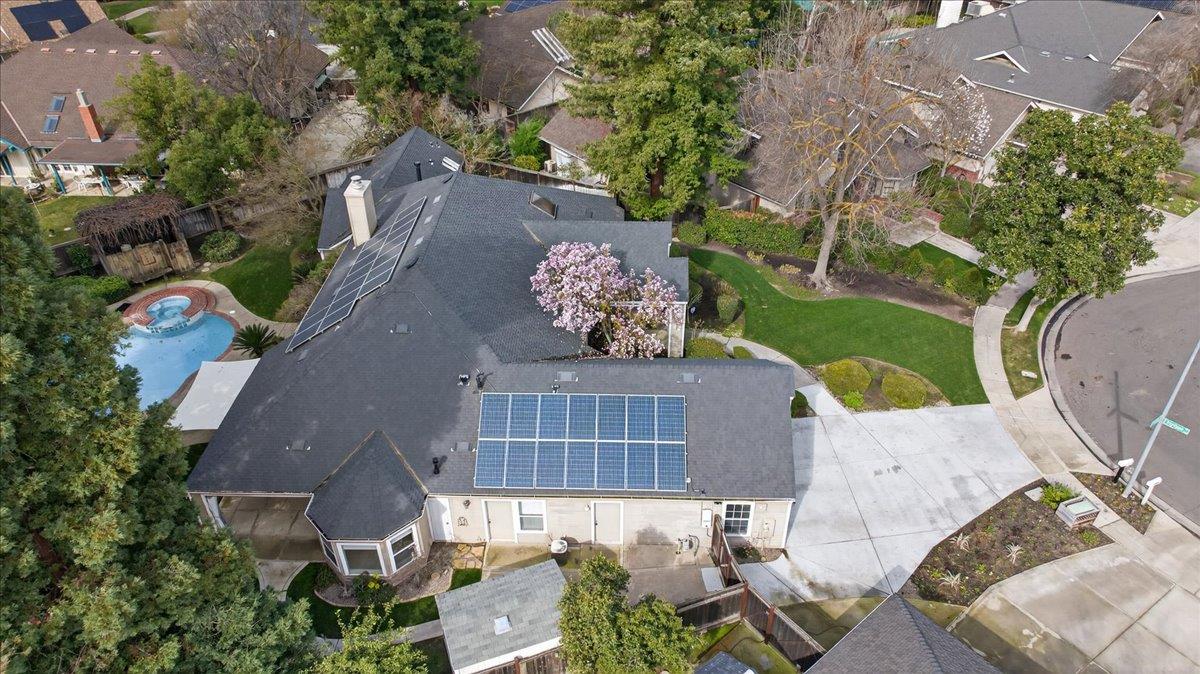 8269 N 6Th St, Fresno, CA 93720