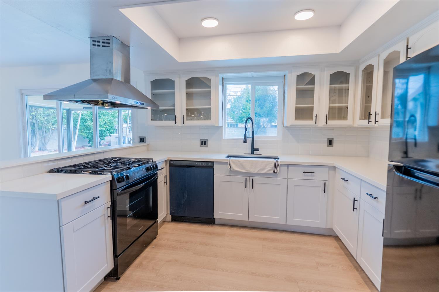 4883 E Michigan Ave, Fresno, CA 93703