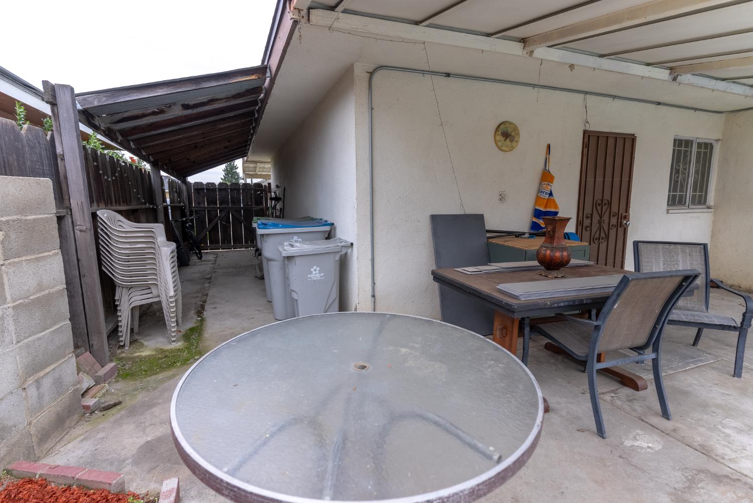 4883 E Michigan Ave, Fresno, CA 93703