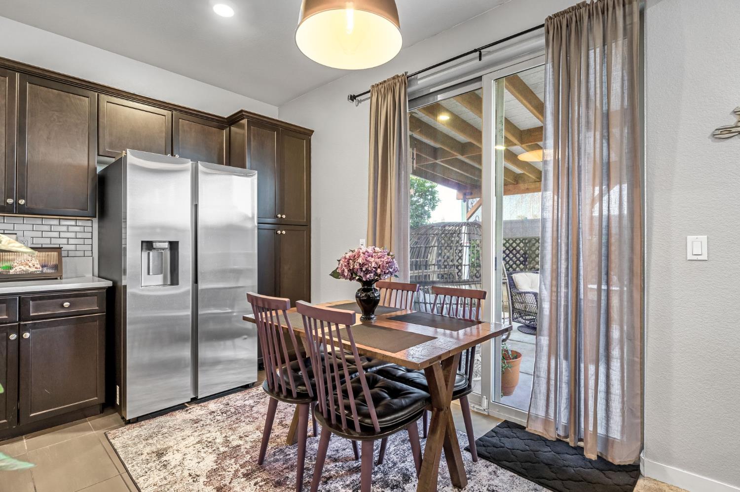 2583 N Mcarthur Ave, Fresno, CA 93727