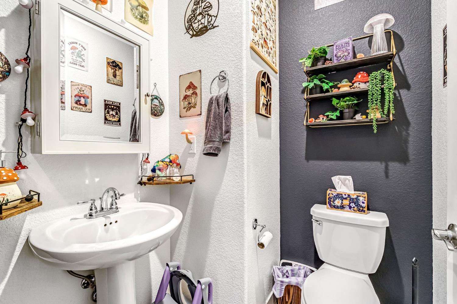 2583 N Mcarthur Ave, Fresno, CA 93727