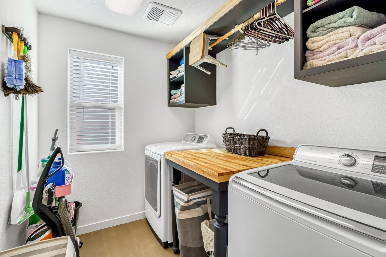 2583 N Mcarthur Ave, Fresno, CA 93727