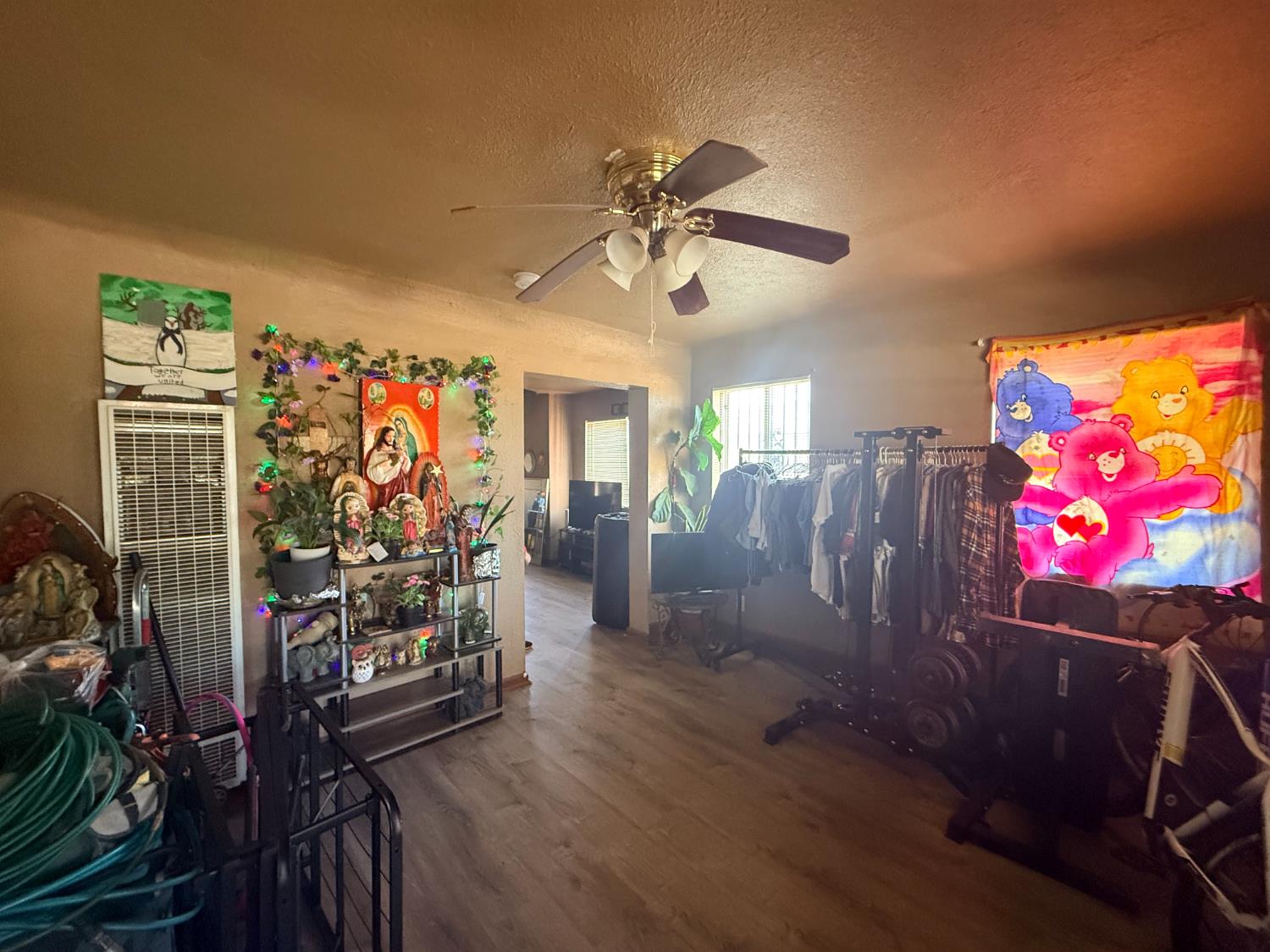 3028 E Grant Ave, Fresno, CA 93701