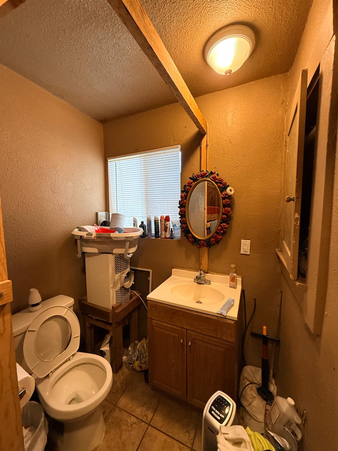 3028 E Grant Ave, Fresno, CA 93701