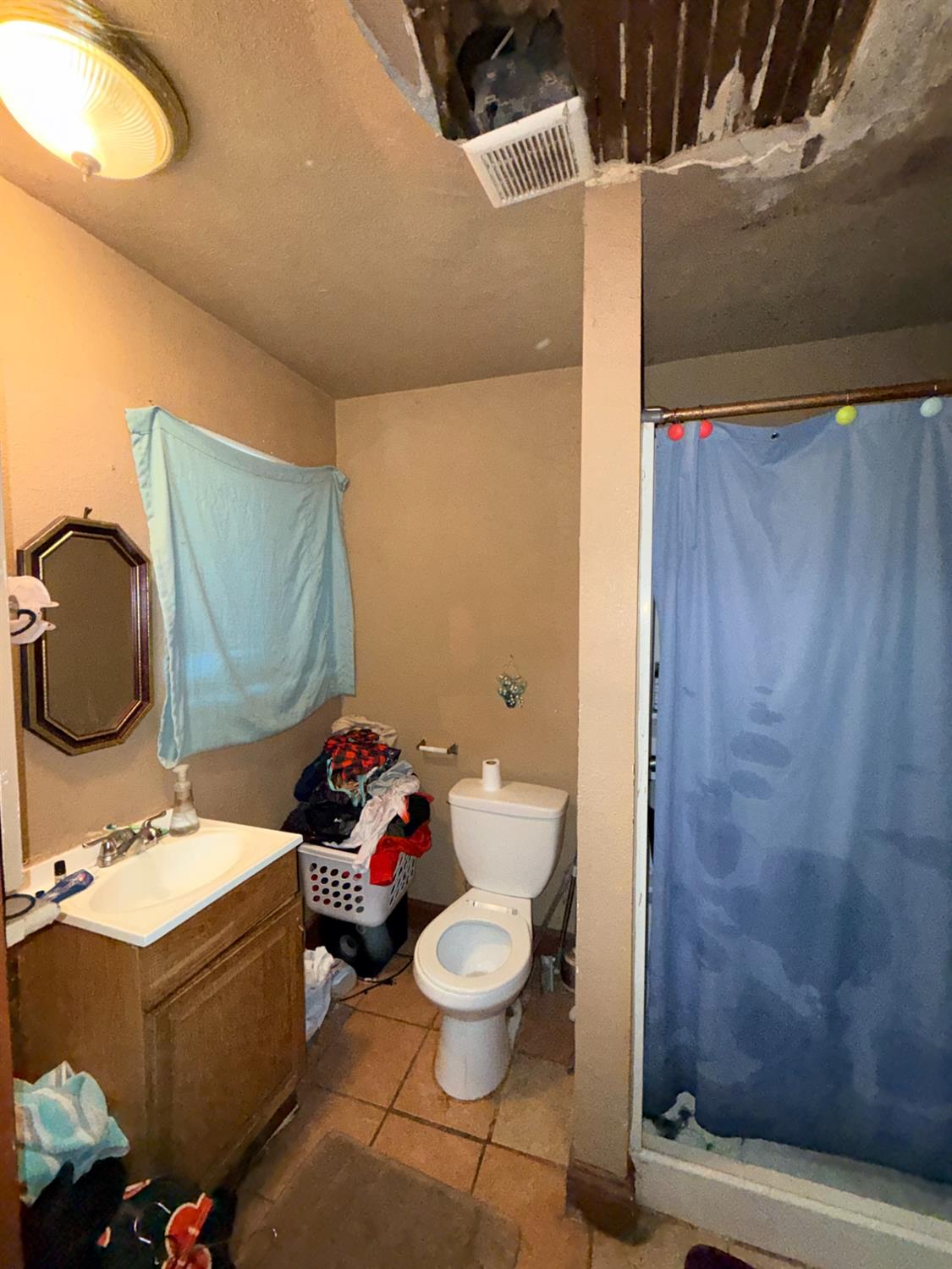 3028 E Grant Ave, Fresno, CA 93701