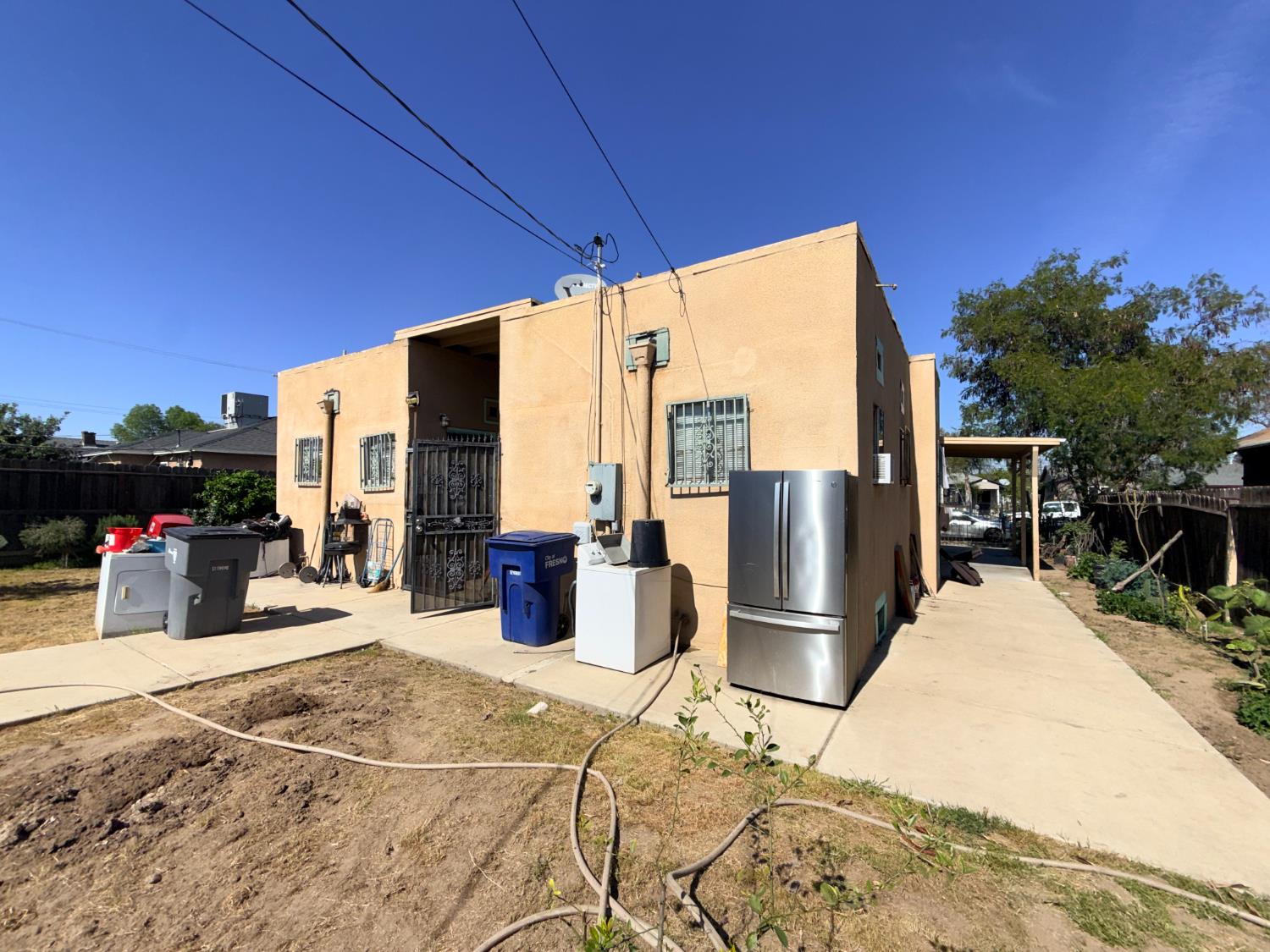 3028 E Grant Ave, Fresno, CA 93701