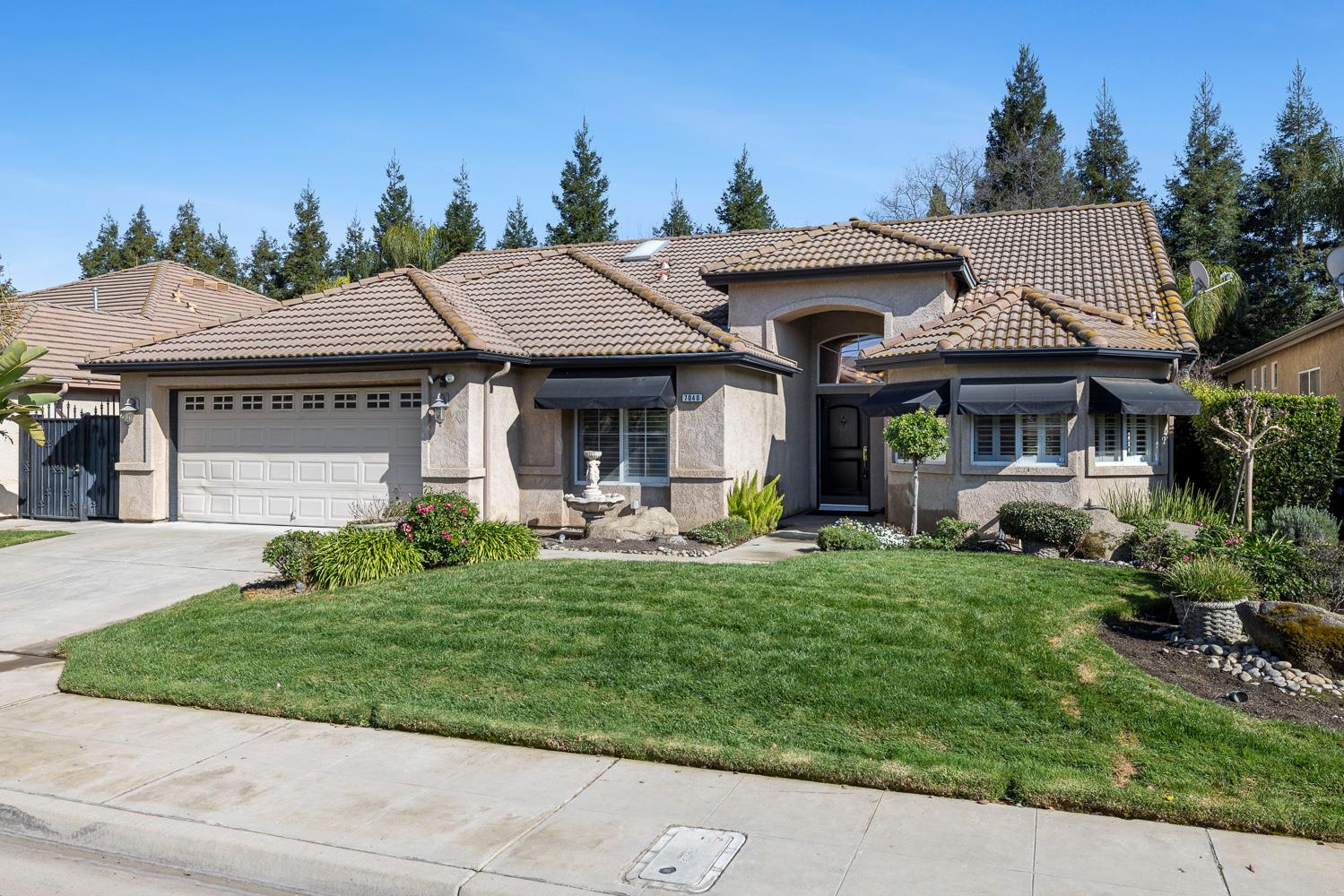 7040 N Warren Ave, Fresno, CA 93711