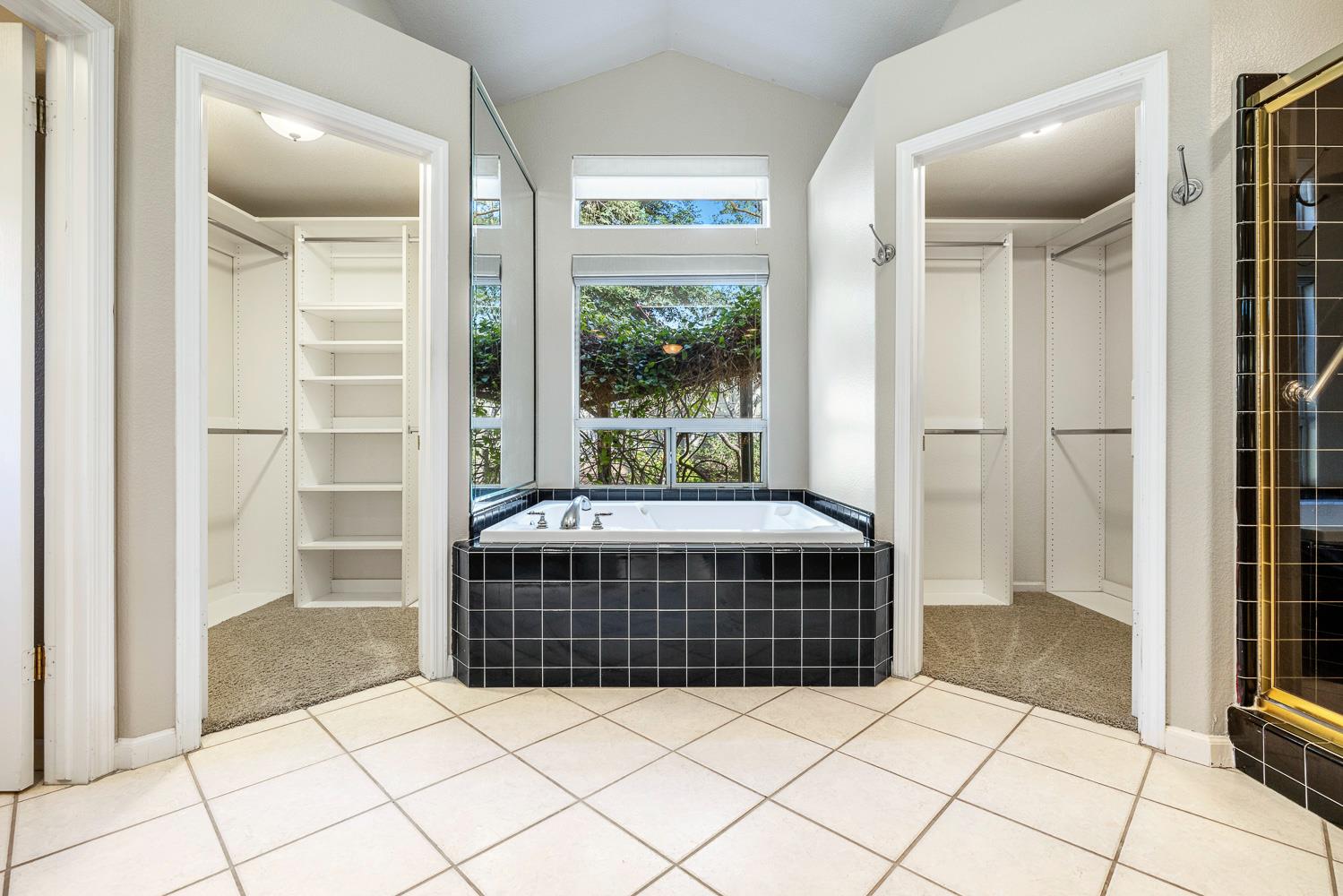 7040 N Warren Ave, Fresno, CA 93711