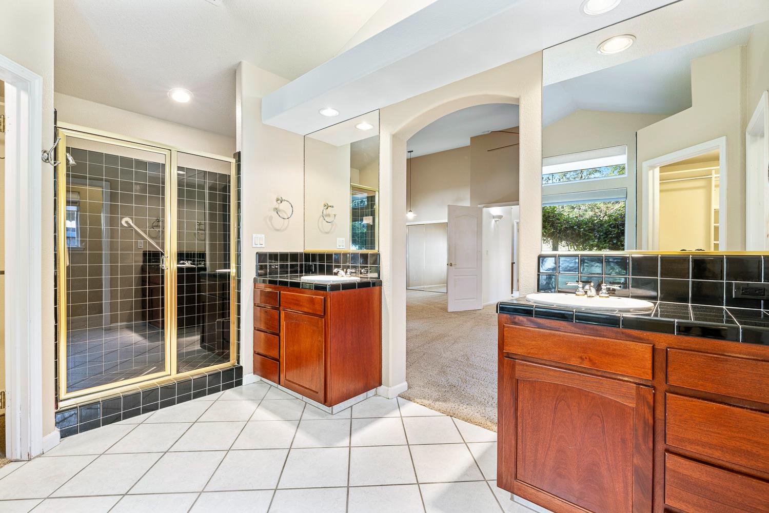 7040 N Warren Ave, Fresno, CA 93711