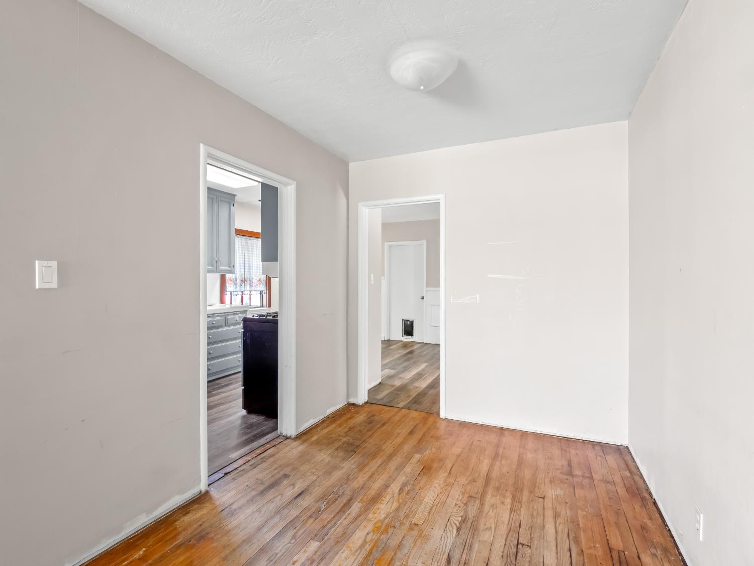 303 W Fedora Ave, Fresno, CA 93705