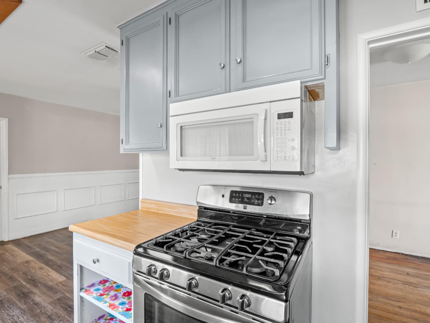 303 W Fedora Ave, Fresno, CA 93705