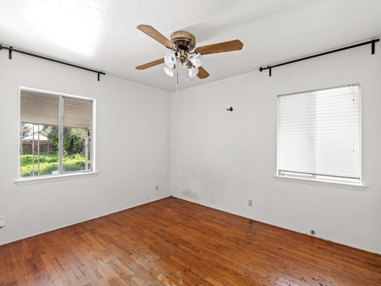 303 W Fedora Ave, Fresno, CA 93705