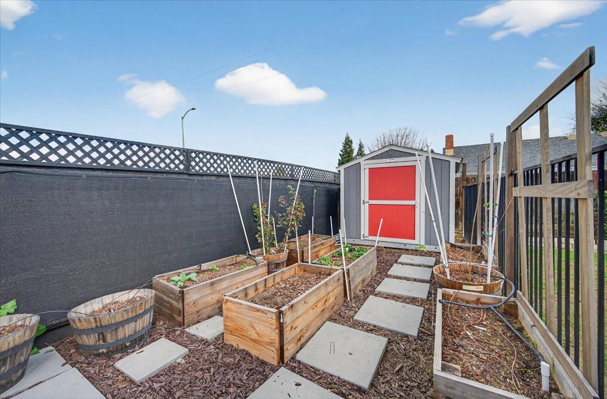 6610 N Garden Ave, Fresno, CA 93710