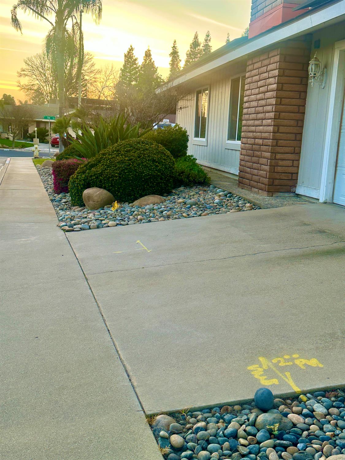 394 S Oak Dr, Reedley, CA 93654