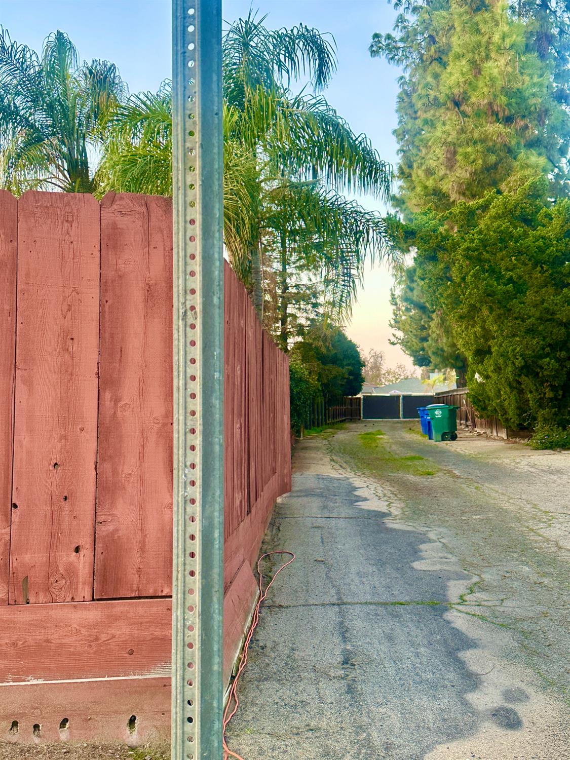 394 S Oak Dr, Reedley, CA 93654