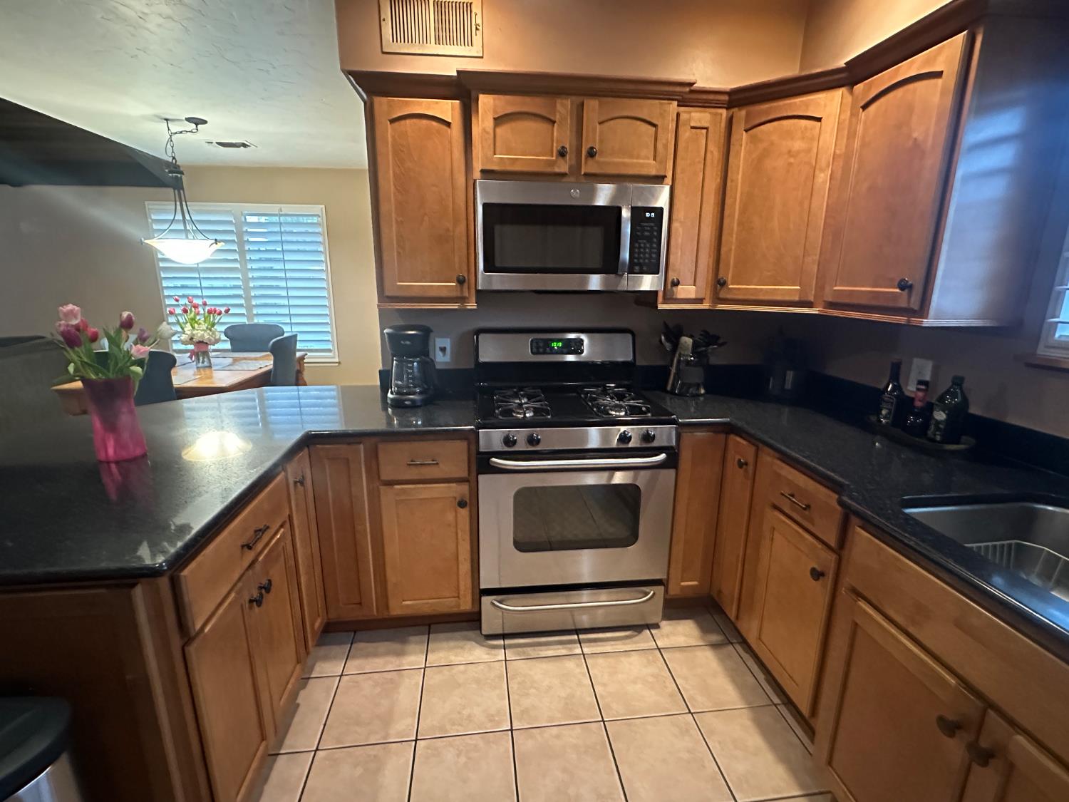 394 S Oak Dr, Reedley, CA 93654