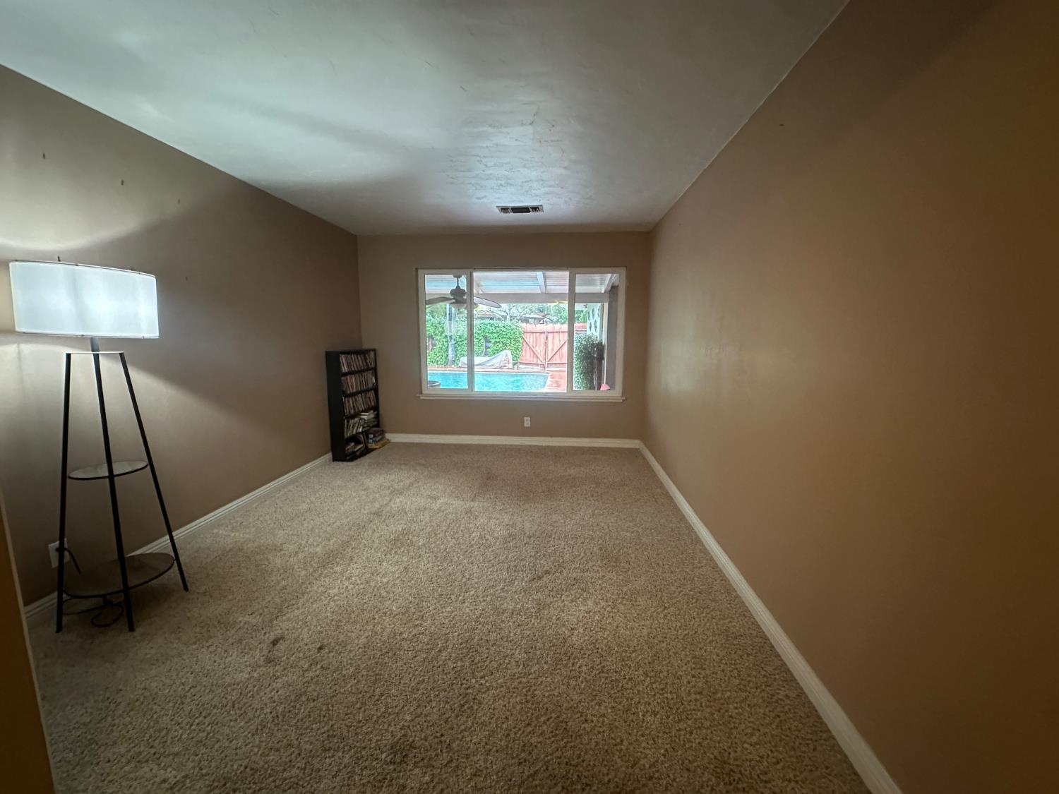 394 S Oak Dr, Reedley, CA 93654