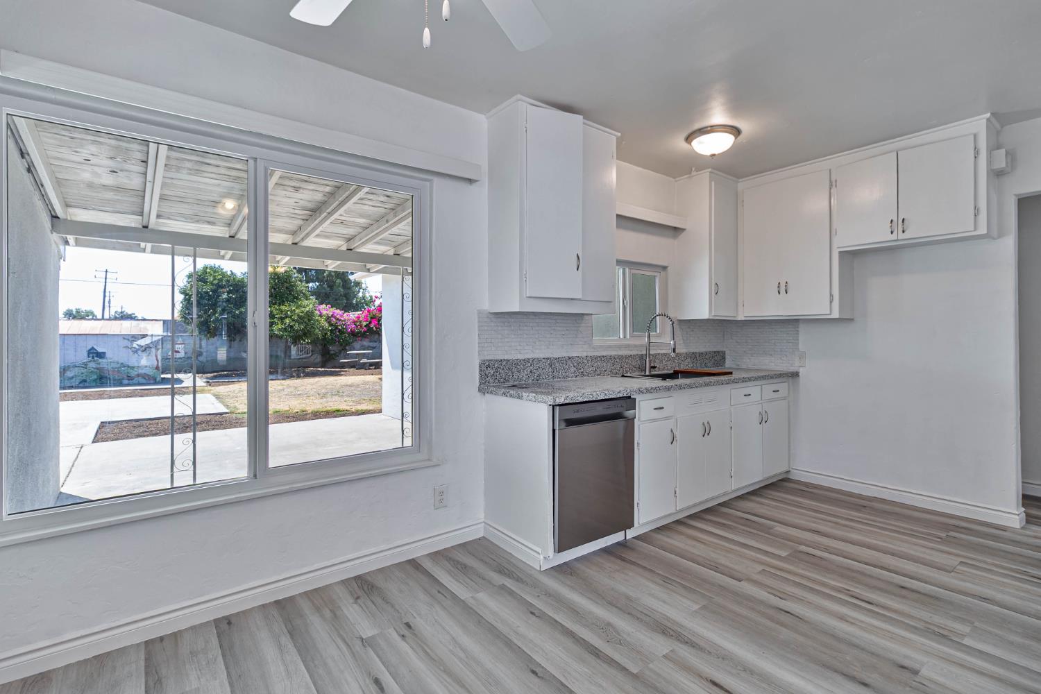 4774 E Hammond, Fresno, CA 93702