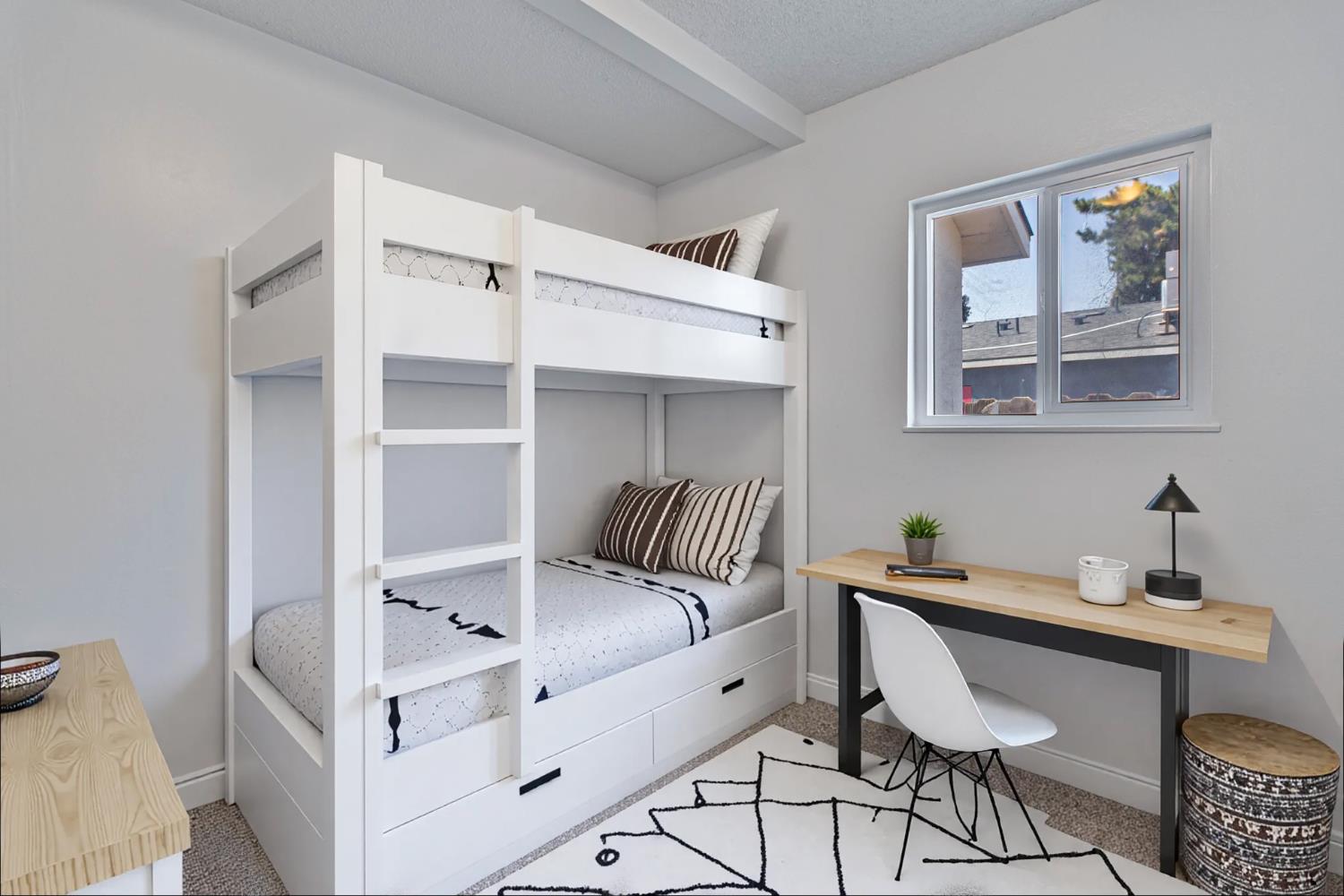 4774 E Hammond, Fresno, CA 93702