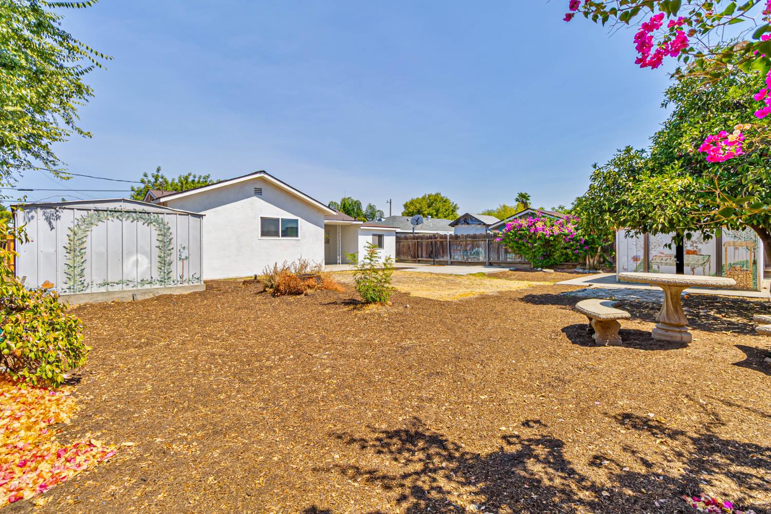 4774 E Hammond, Fresno, CA 93702
