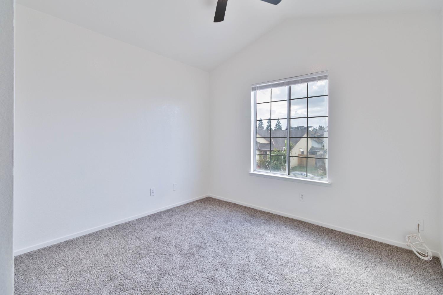 7330 N Woodrow Ave, Fresno, CA 93720