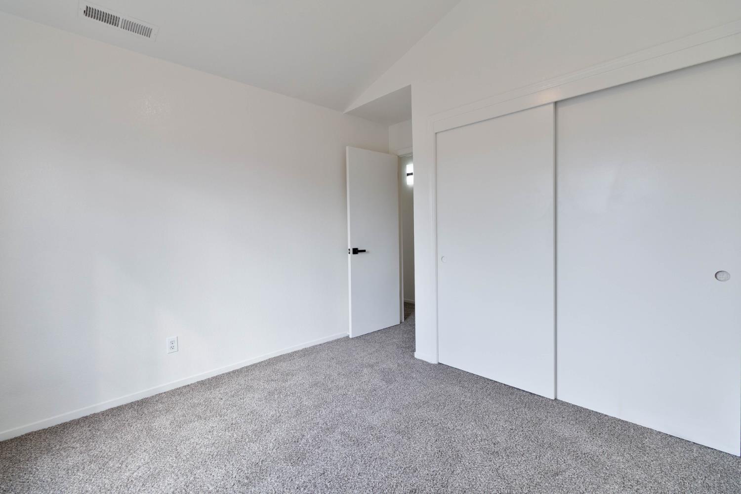 7330 N Woodrow Ave, Fresno, CA 93720