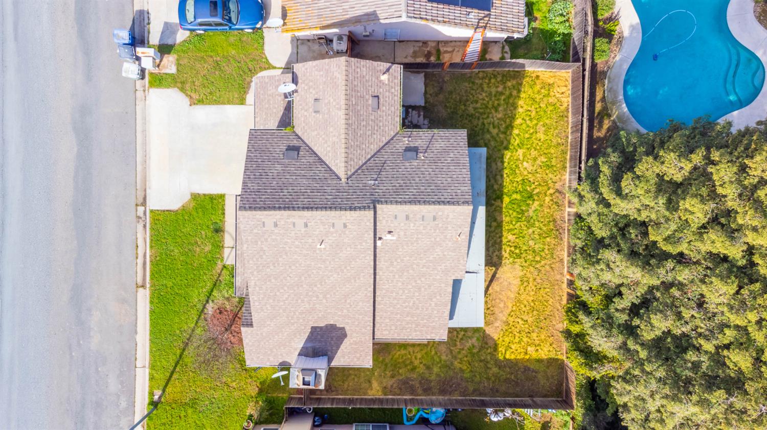 7330 N Woodrow Ave, Fresno, CA 93720