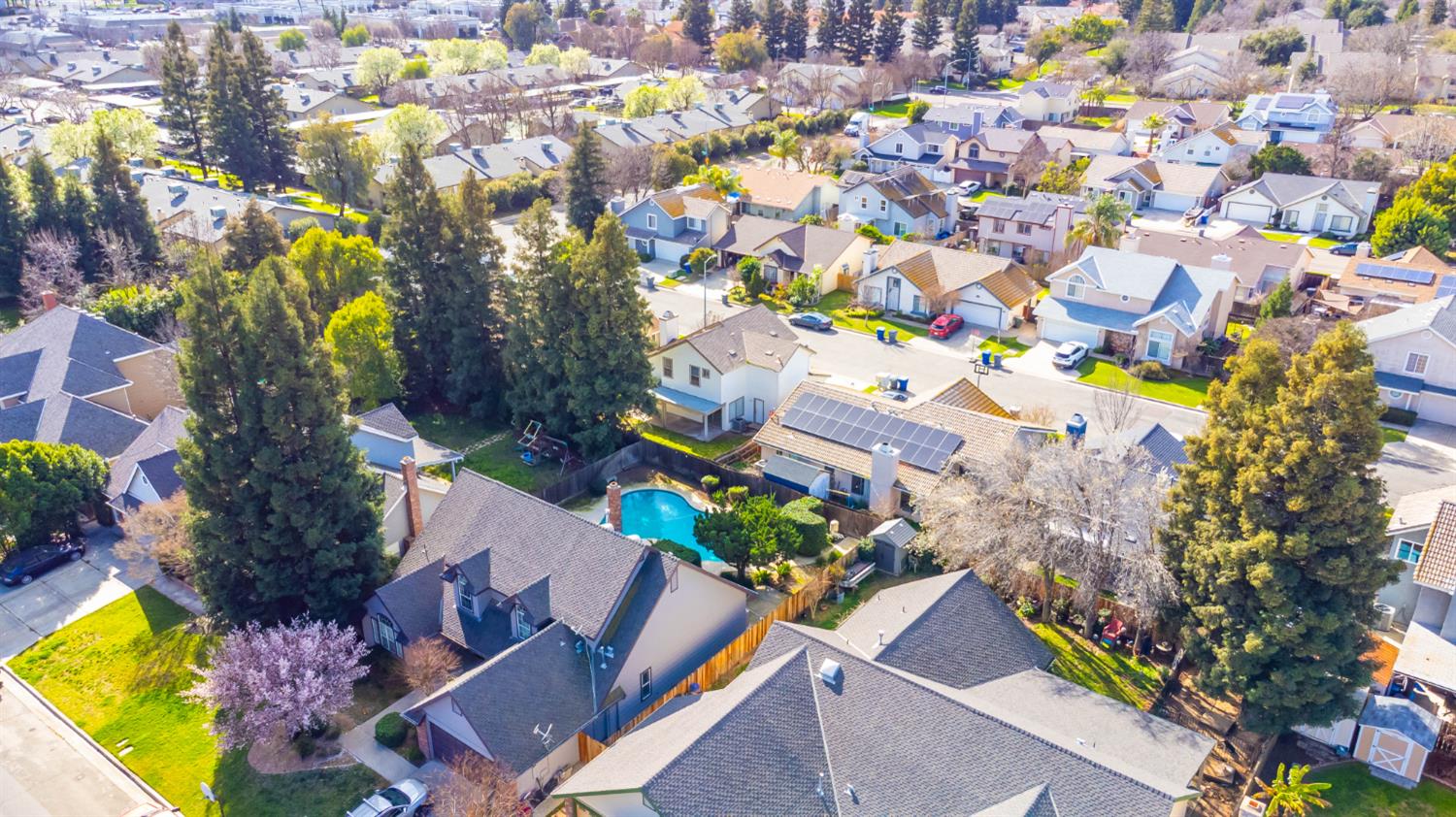 7330 N Woodrow Ave, Fresno, CA 93720